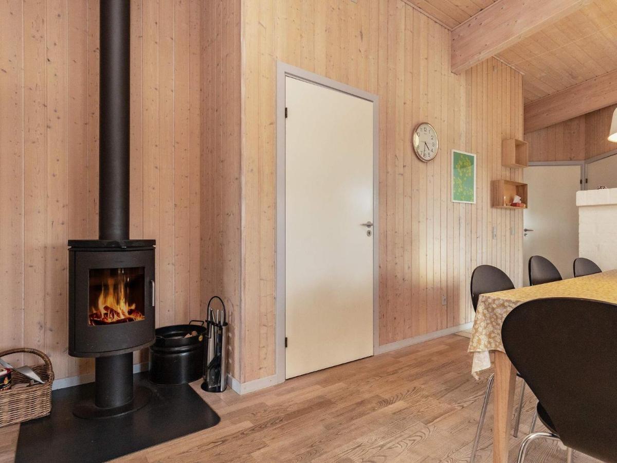 8 Person Holiday Home In Фоборг Екстер'єр фото